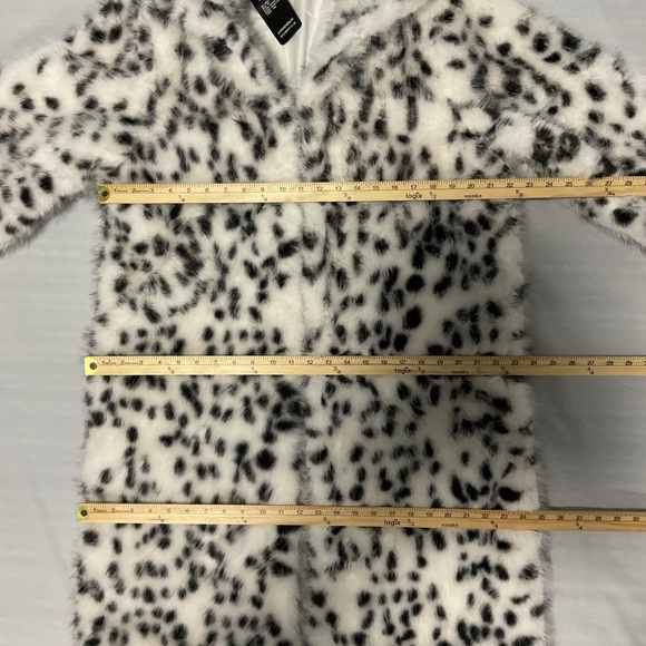 NWT Snow Leopard Faux Fur Plus Size Coat L - Picture 5 of 14